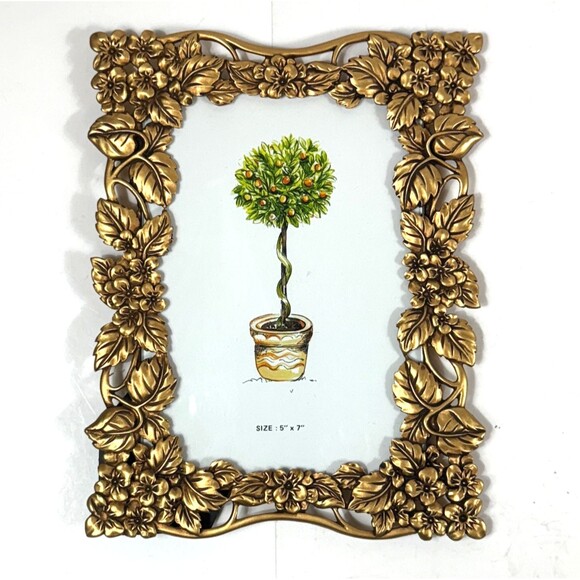 NEW Ornate Gold Floral Leaf Resin Picture Frame 5x7 Hollywood Regency Decor - Picture 1 of 10